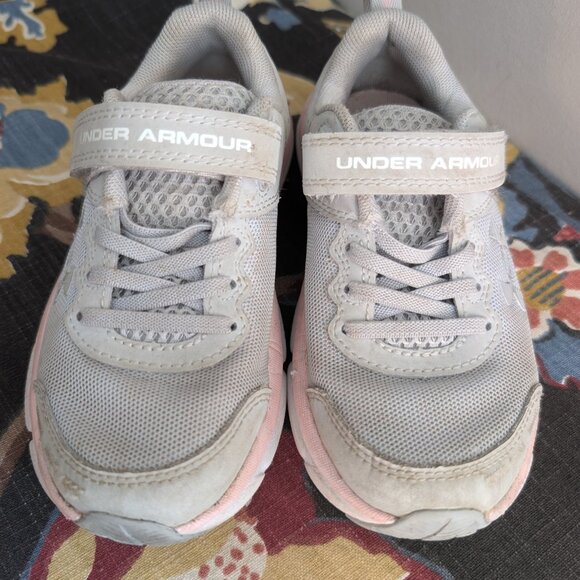 Under Armour shoes - Picture 2 of 6